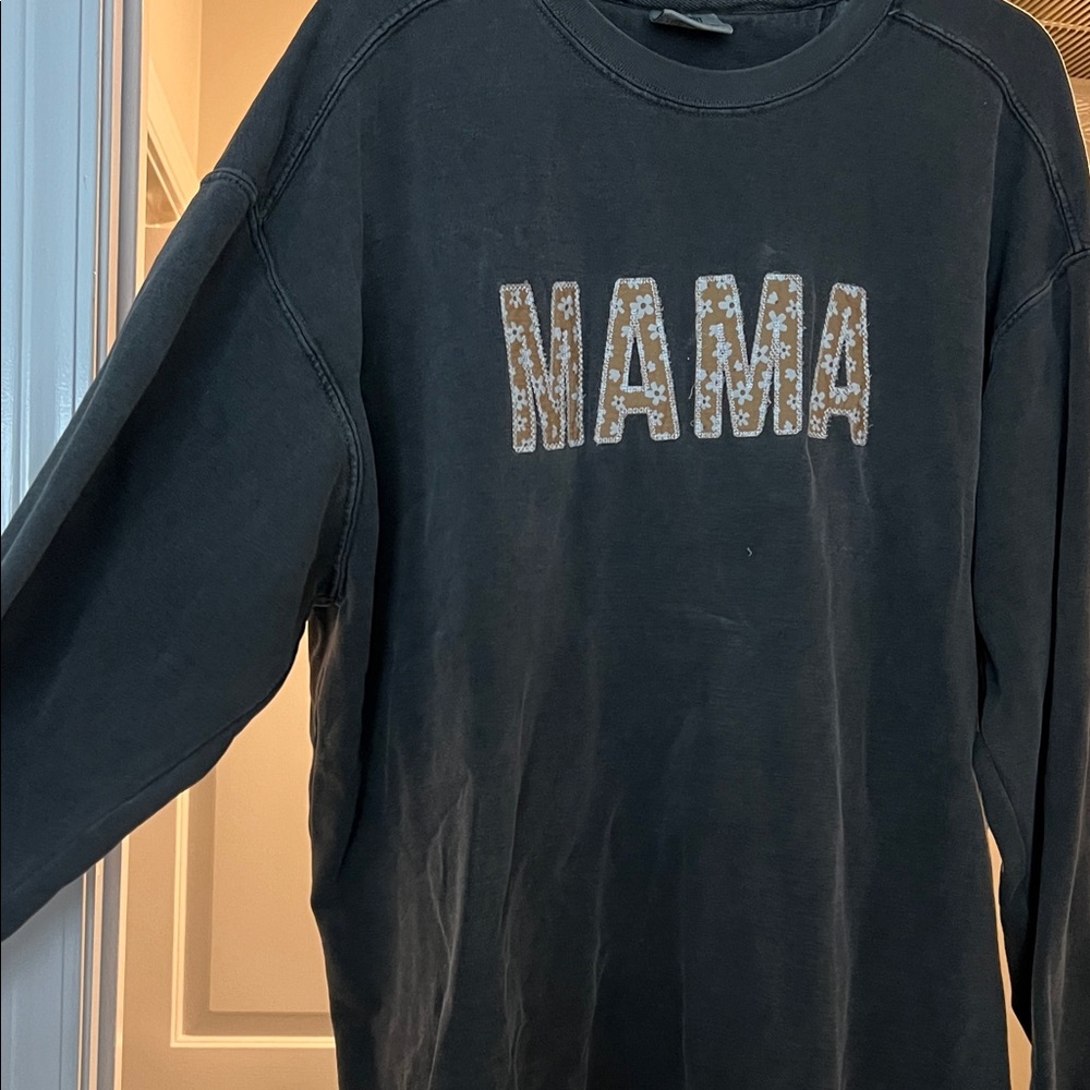 Comfort Colors Black Sweater with 'MAMA' Design